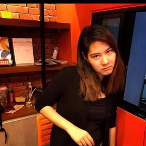 Meet your Posher, Thita